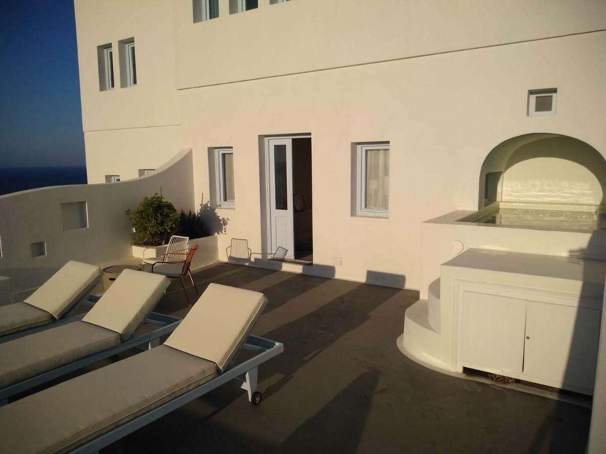 Sol-Mate Suites Иа Екстериор снимка