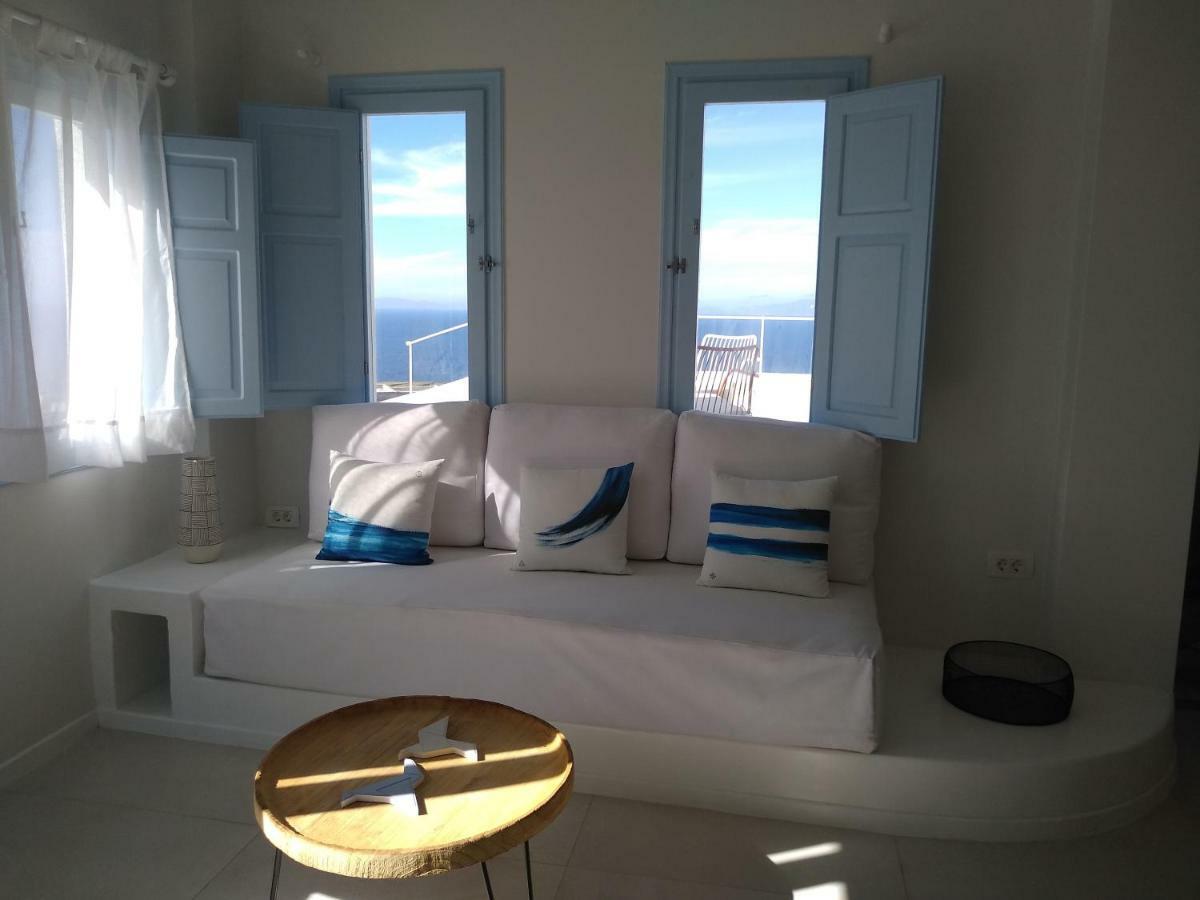 Sol-Mate Suites Иа Екстериор снимка