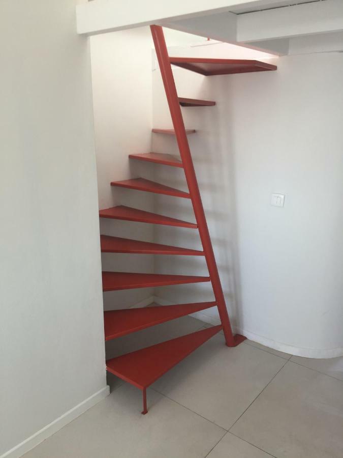 Sol-Mate Suites Иа Екстериор снимка